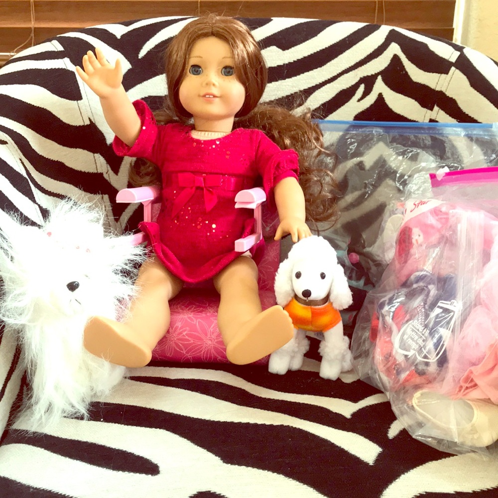 American Girl Doll ( Authentic)